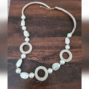 Gardenia Faux Pearl Fashion Jewelry Necklace